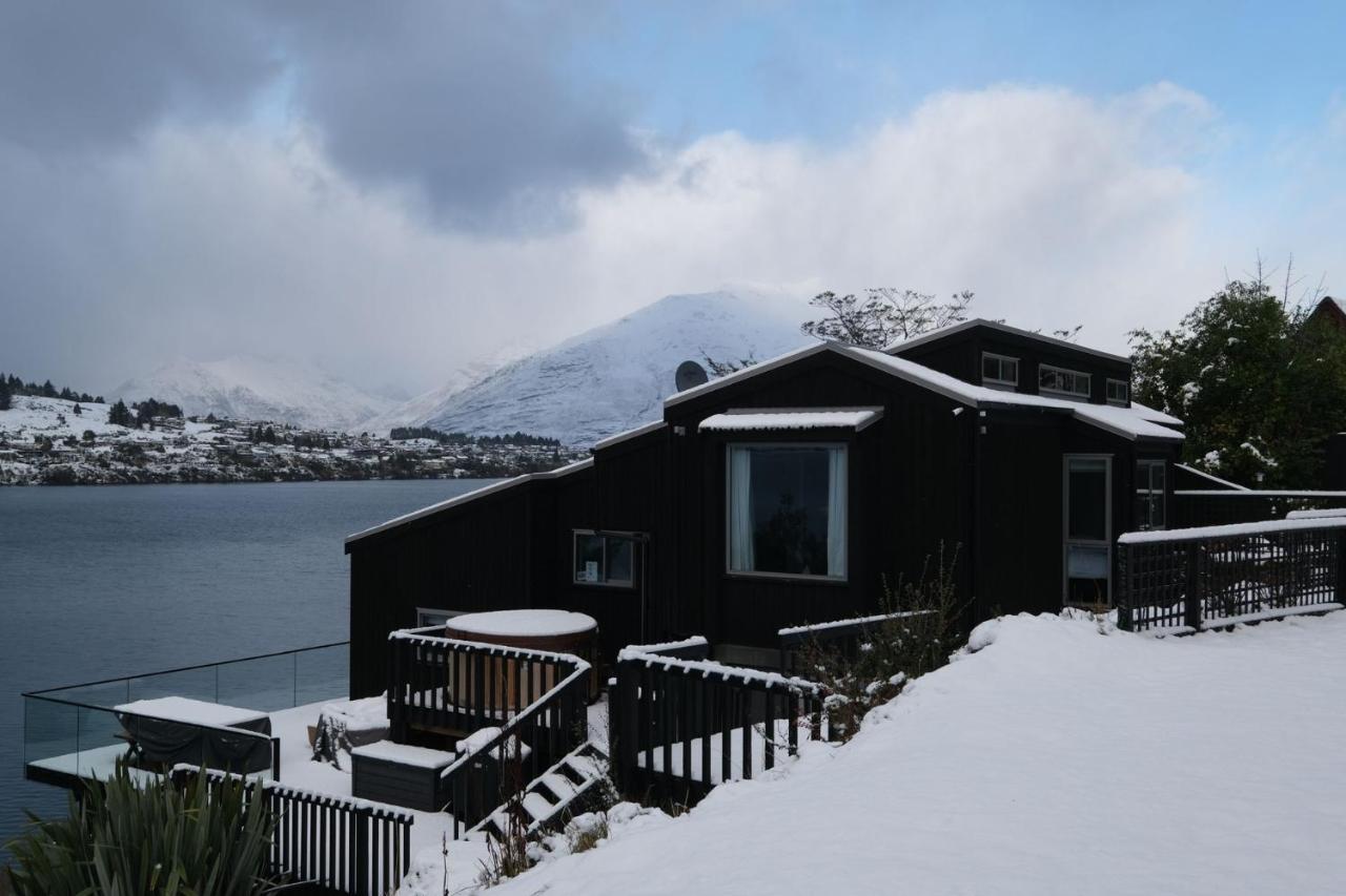 Queenstown Lakefront Dream 4 Bed Exterior photo